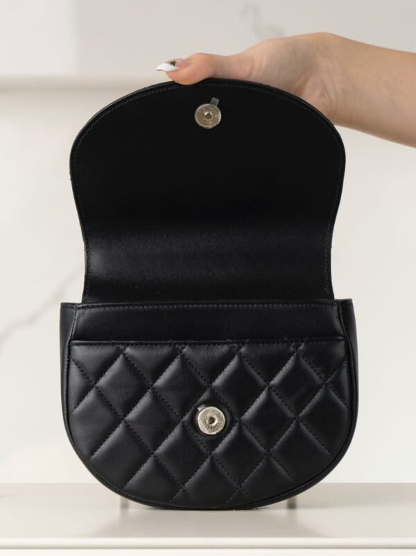 【Pre Sale】25C Chain Handbag Lambskin14x16x6.5cm