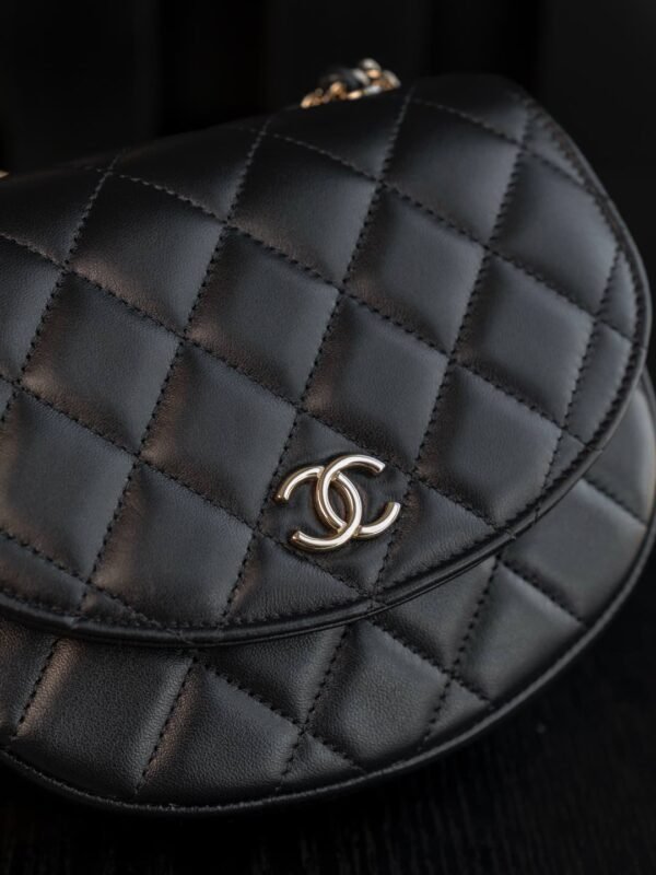 【Pre Sale】25C Chain Handbag Lambskin14x16x6.5cm