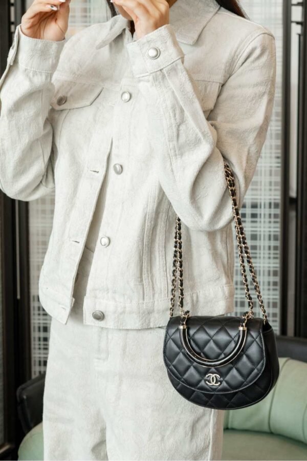 【Pre Sale】25C Chain Handbag Lambskin14x16x6.5cm