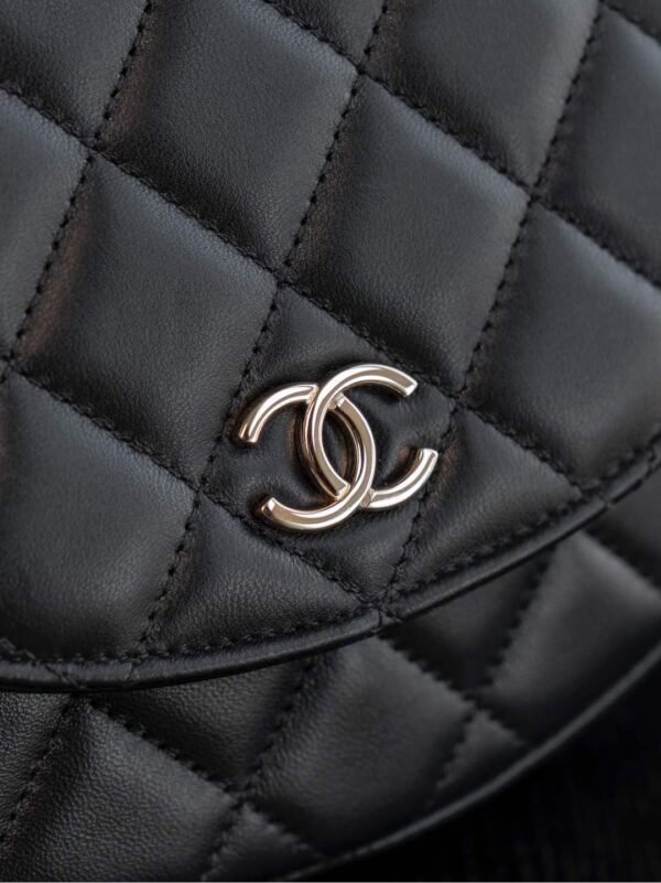 【Pre Sale】25C Chain Handbag Lambskin14x16x6.5cm